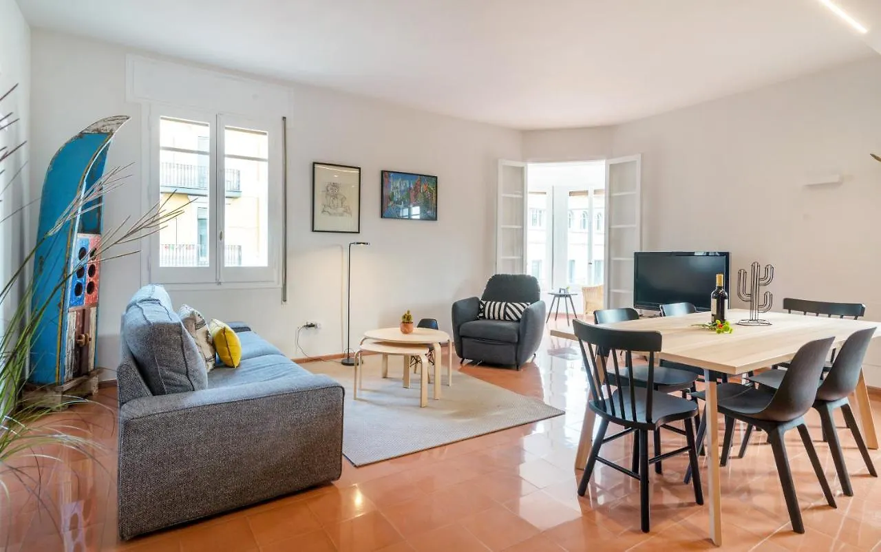 Apartment New Top Floor Apt With A Lot Of Light & Aircon Girona